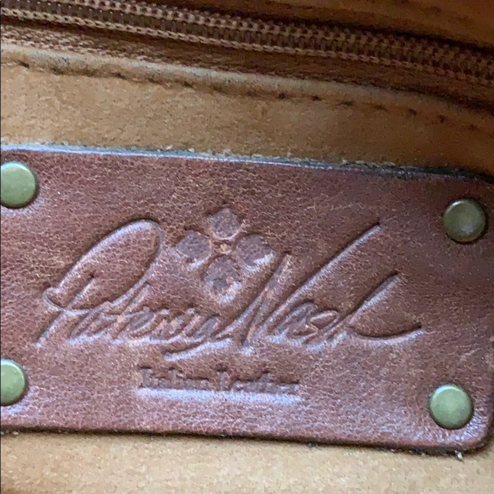 Patricia Nash Teramo Distressed Leather Crossbody - Picture 12 of 15